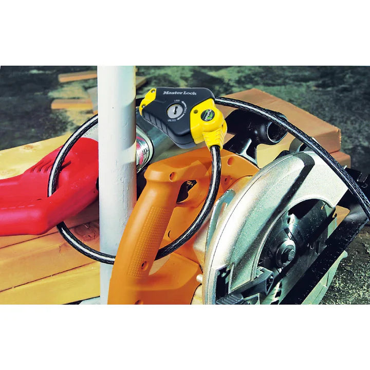 MasterLock - 10mm Justerbar Kabellås med Nøkkel - 1.8m Lang - Game-On.no
