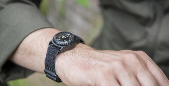 Wrist Compass T25 - Black - gameon.eu