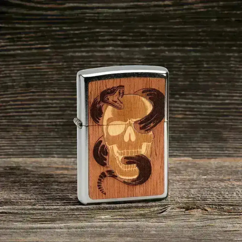 Zippo Lighter - WOODCHUCK USA Slange og Hodeskalle - Game-On.no
